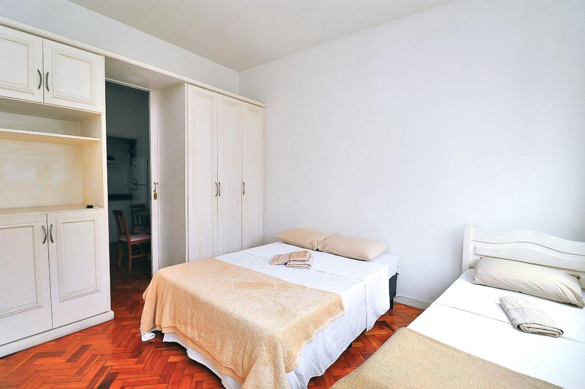 Appartement P/ 3 Pessoas Simples, Uma Quadra Da Praia, 3min Metro Arcoverde, Atras Do Copacabana Palace Rio de Janeiro